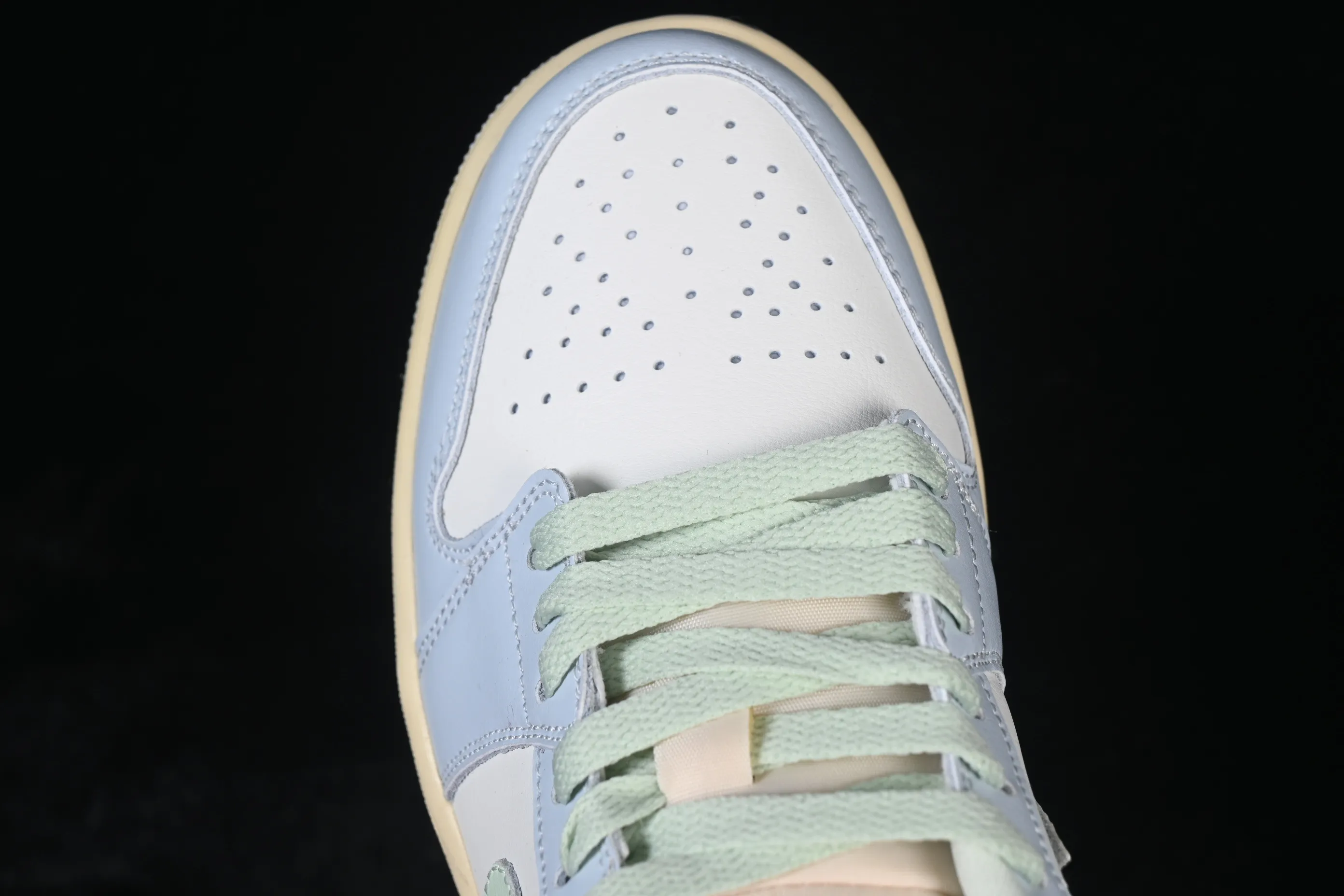 All categories Air Jordan Jordan series basketball shoes Air Jordan 1 Low Air Jordan 1 Low AJ1 Joe 1 light blue color matching low-top cultural casual sneakers DC0774-108